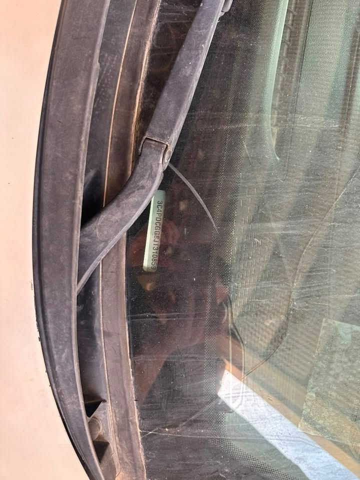 للبيع 🛑
-دوج جورني 2018  وارد امريكي 
كروز رود حادثها مدكر وقبق البانزين 
السيارة بصرة باسمي تحويل ثاني يوم 
سيارة كفالة ما عدا ضربتها 
مكينة وكير كفالة  
-مواصفات السياره كروز رود 
-رقم بصرة جديد بأسمي
-لون ابيض
-محرك 6 سلندر 3600
-7 راكب مقاعد جلد
-3قطع تبريد ومركزي
-تشغيل عن بعد
-بصمه تشغيل
-يدات لمس فتح تلقائي عند مسك اليدة
-شاشة ترحيب وعرض اعطال 
-بكلايت لد
-شاشه كبيره
-نظام أوامر صوتيه
-نظام بلوتوث و USB واوكس 
-نظام مثبت سرعه 
-تحكم ستيرن جهتين 
-كامرة خلفيه بلاديه
-نظام مانع تزحلق 
-حدادية جديده
-منضومه زينون 
-كير محرك مكفول
-ماشيه 163000 Km
-السيارة نضيفه  
-رقم الهاتف *********** 

السعر 155 وبيها مجال
