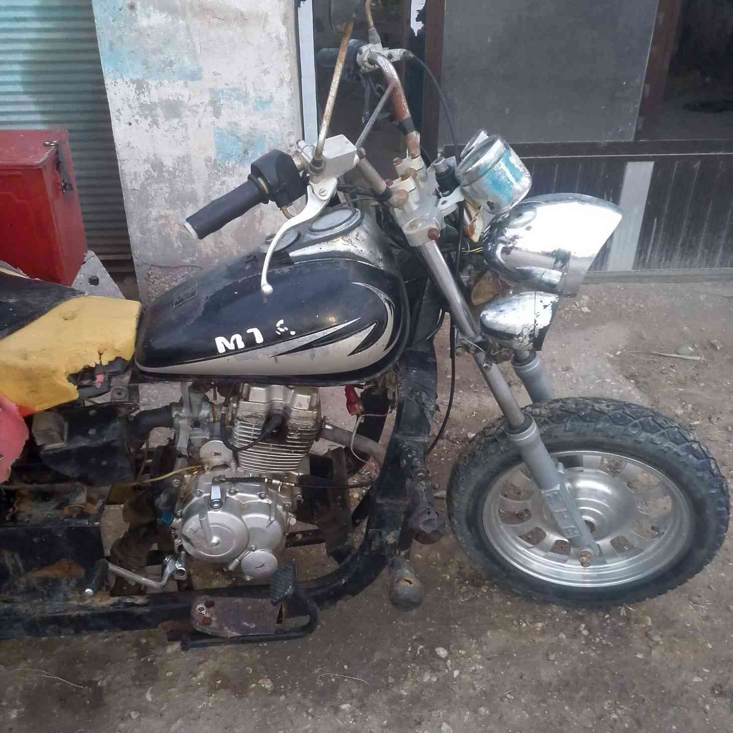 السلام عليكم ستوته مديل 2015 أوراق اصولي محرك خير من الله شاصي بدي مكفولات تايرات جدد الشراي يتصل ***********
