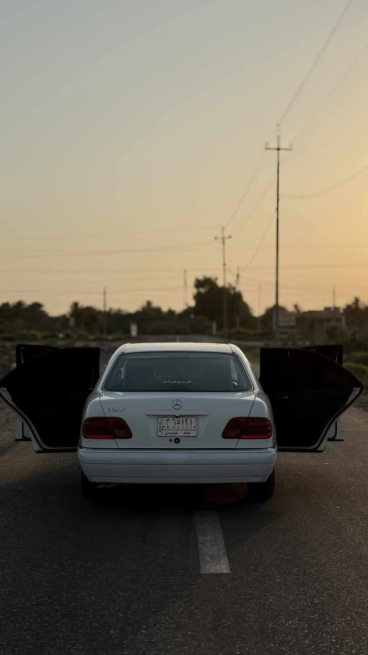 سلام عليكم مارسدس w210 ام عيون موديل 1997 موصفات 2000  افنكارد مكفول مكينه 6 سلندر خراطيم صبغ  شركه ماعده كم ملاحضه تكحيل  فول موصفات مكينه جديدة كير ديفور سيارة مال جناي كشنات جلد خزن ميموري كشنات كلها كهرباء تجاوي قلاب امامي خلفي تبريد تدفئة كشنات برده كهرباء اشاير بلمري فتحة سلايت  مري شفط تبريد تدفئة جاهز وثلججج. سعر عمله عراقيه 15 مليون
سيارة لا اصراف لا تبخير لا تنقيص خير منالله تخم تاير توني شاده راديتر اصلي جديد  لايتات زنون كهربائيات كلها شغاله سيارة عل بلادي عنواني ديوانية فقط الشراي يخابر بيع فقط ***********. سعر بلعمله العراقيه 15 مليون
