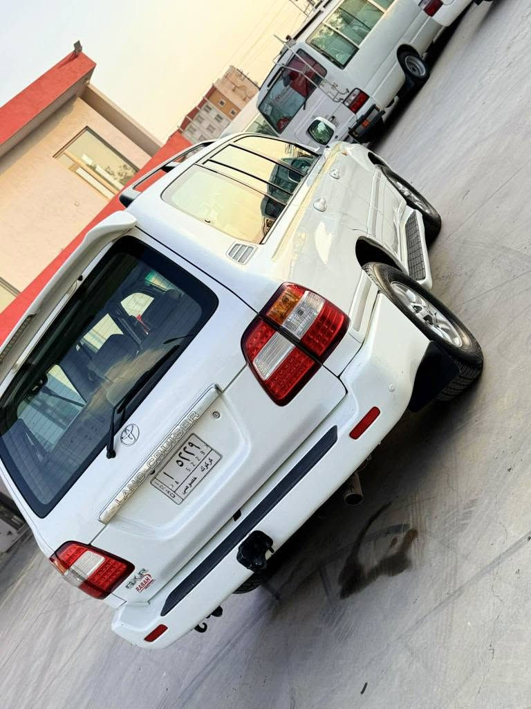 مۆنیکا 2006 G.X.R فوول مواسه فات رقم كركوك به شرت ته حويل و غه رامه ته حویلی ئه صل 
كوبون به نزين هه يه غاز ايطالي بو به سراوه 
گير ئۆتوماتیک و ناو زه رد سه لاجه و سلاید فرمیگا و قوفلی ئه کسل دیفلۆک 
سی ریز کوشن و ته برید مه رکه زی ته نها  دووبارجه بوياغه بی ناوگرتن گیر و مه کینه و ئه کسلی به شه رت ده عمی بۆ ده عمی به شه رت و چرکه ی تیا نیه چوار  تایه ي ده نلوبی بیلادیم کردۆته ژیری لوکه  كه مالي دوسته بي مه سره فه هه موو شتيكي تازه يه سعري 143 كه ميك مجال 
ژماره ی خاوه ن سه ياره 
*********** 
*********** كركوك, العراق
