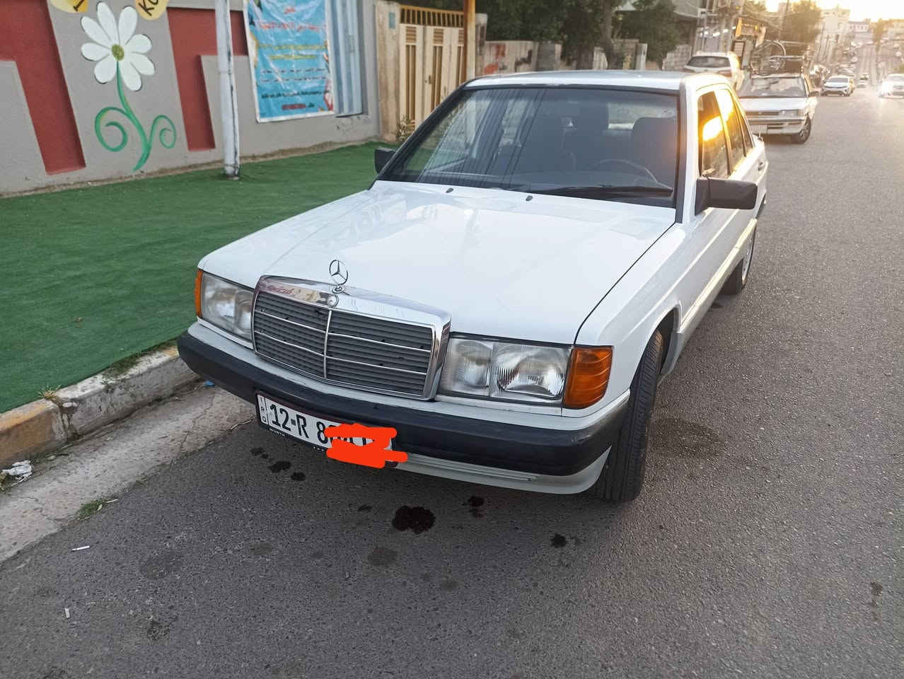 مارسدس 190 طيارين موديل 1991 مكينه 6ونجي تيوتا وبشرط بدون صبغ بدون ضرر داخل جديد طخم وتايرات جديد رقمها نينوى دولي جامات كهرب قفل مركزي منظومه تبريد كامله سعرها 52 الشراي يتصل ***********
