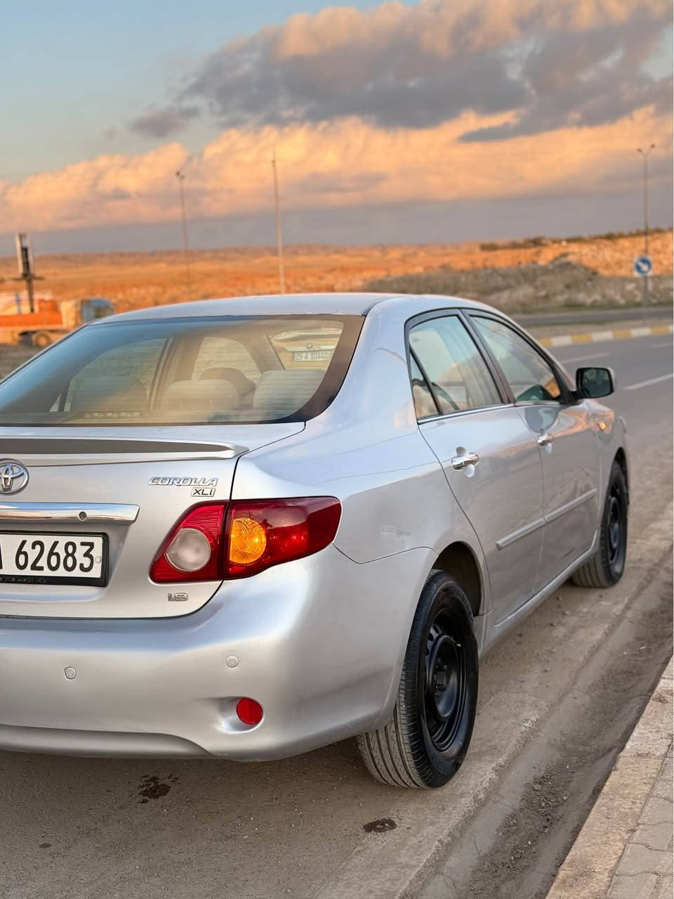 سلام علیکم
تویوتا کرولا 
مودیل 2009
مواصفات خليجي
محرك جبير ١.٨ بيلادي
داخل اصفر
كير اتوماتيك و عادي
حساس خلفي
بلاجكتور
كاميرا
شاشة ايباد
ويل عادي
سيارة بونيد صبغ 
شبر من جاملغ سايق صبغ
بدون دواخل بدون ارباك
صونار موجود بل منشور
سيارة جاهزة ربع دينار مابي مصرف مكفولة
كير و محرك تبريد بشرط
بدون صوت بخار
سنوية رقم جديد لحد 2029
بي بطاقة بنزين
***********
***********
سعر 99 
مكان كركوك كركوك, العراق
