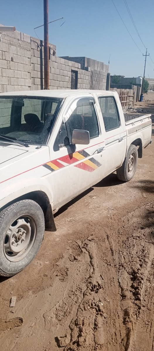 سلام عليكم
نيسان موديل 88
محرك كير خير من الله هزه جديده حداديه قبل شهر 
ديالى  رقمها راعيها بالكوت تحويل ثاني  السعر27
***********
