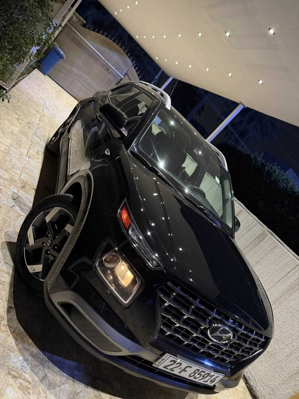 السلام عليكم
هيونداي فينو 2021 امريكي 
حادث بسيط داير الجاملغ الخلفي وربع الباب الخلفي مصلح على كدة +كلير الجنطة اجتي من امريكا باقي السيارة كفالة 
مواصفاتها 
شاشة كبيرة 
ردار امامي خلفي 
تحديد مسار 
نقط عمياء 
درايف مود 
كامرة دوارة 
باقي المواصفات معروفة 
السيارة جديدة وحلوة بدون اي نقص 
كير مكينة صدر تبريد كلة جديد 
ماشية 60 الف رقم أربيل الجديد وكالة تحويل حاظر 
السعر 118 ورقة وبيها مجال بسيط 
مكان السيارة بغداد 
***********
