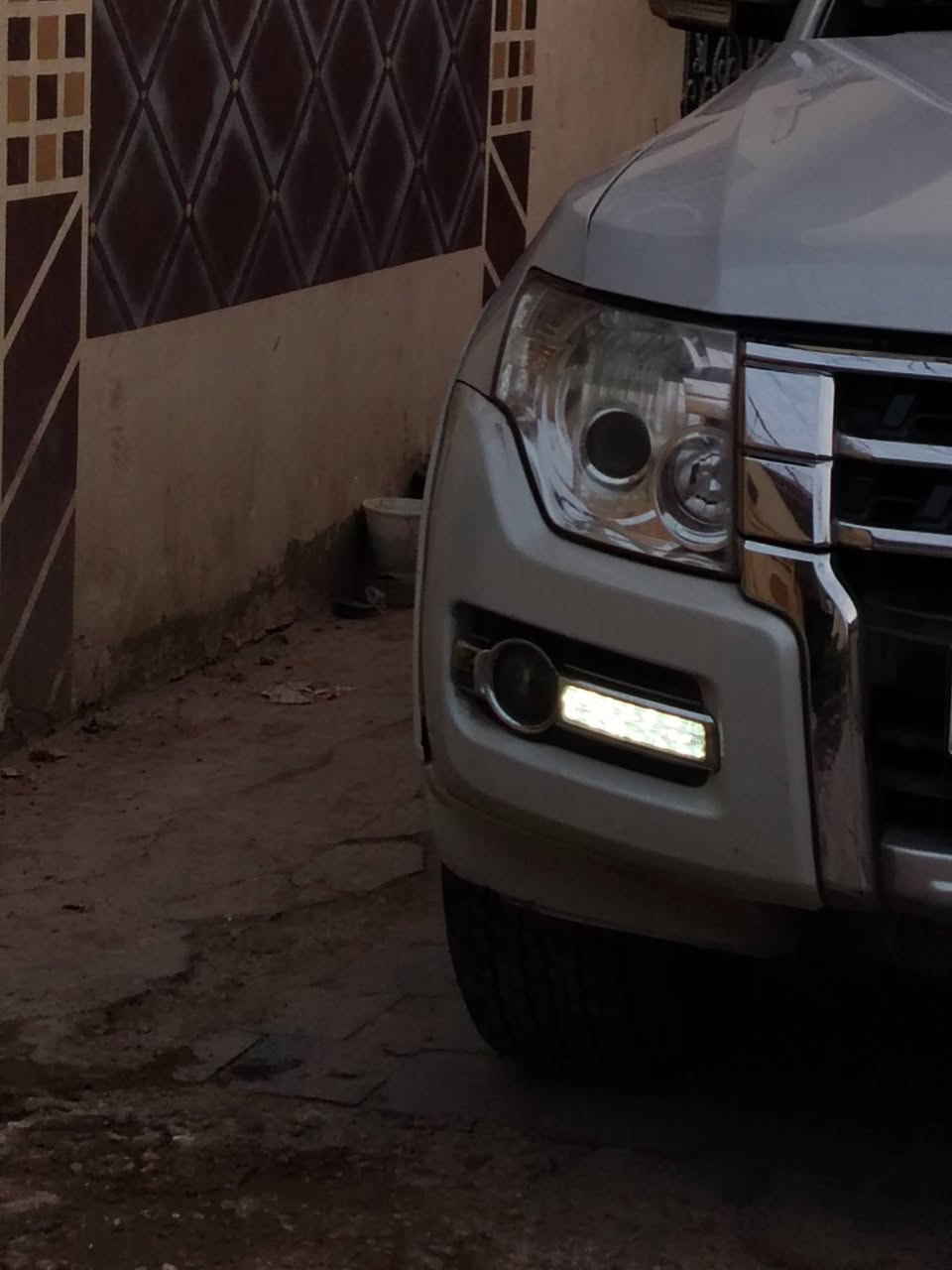 السلام عليكم باجيرو 2016 اللون ابيض صدفي رقم اربيل دولي السنوية لغاية 2028 مكفولة كفاله عامة تخم تاير جديد تبريد تدفئة محرك 3500 كشنات مخمل تحكمات ثلاث جهات شاشة بلادية كامرة السيارة نظيفة جداً على وضع الشركة مكان السيارة نجف السيارة ماشيه 97 الف كيلو حقيقي
رقمي ***********
السعر 195$
