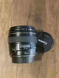 كانون 85مم • فتحة 1.8 • نظيفة