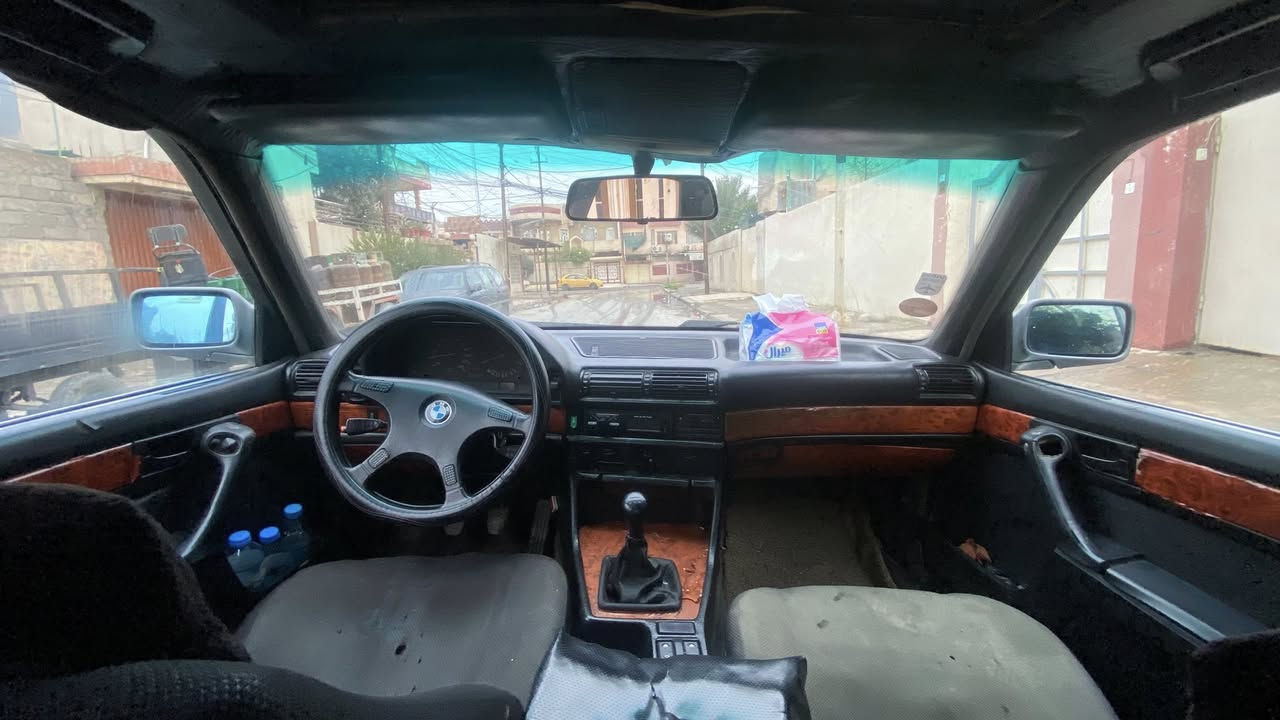 السلام عليكم 🫡
بي ام حجم 735 باب طويل رئاسي (محرك كاز محور كرنفال )
مكينه وكير جديد رقم اخضر سنويه اخضر 
التحويل ورا البيع 
العنوان : موصل ايمن 
الرقم : *********** وتساب 
 *********** وتساب
 السعر 25 وبيها مجال
