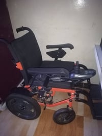 عربانه شغاله ع باتريات شحن نضيفه اشتريته٥٥٠ اريدها ٤٠٠ بيها مجال اليري...