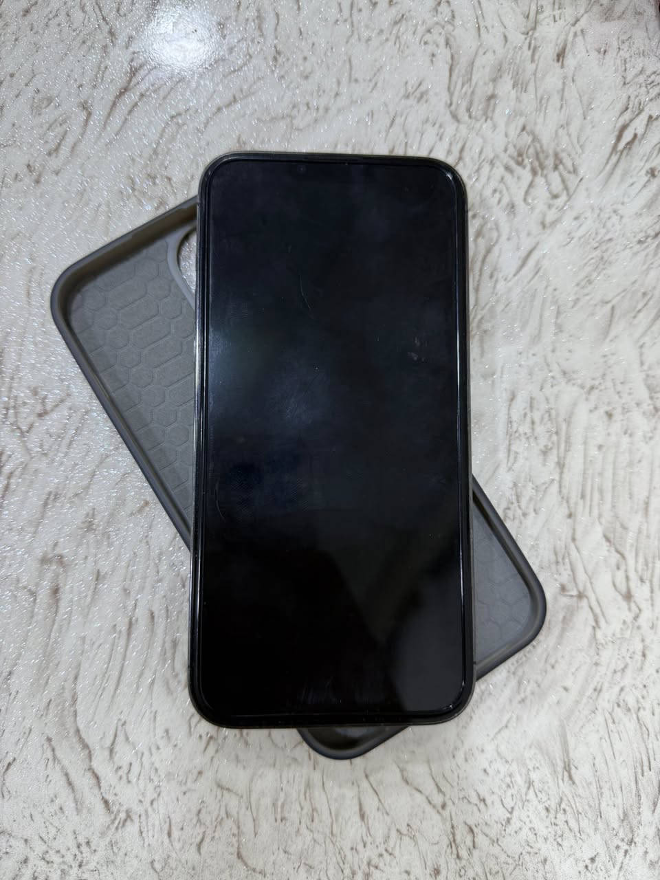 ايفون 13 برو ماكس ذاكرة 256 بطاريه 96 بلاد ملحقاته كامله 
الجهاز وتر بروف على وضع الشركه ما بي اي خلل 
السعر700
مكاني ميسان (العماره)
تواصل : ***********
