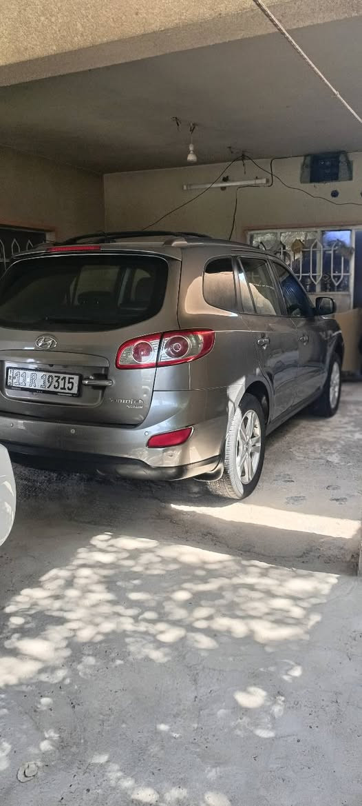 السلام عليكم للبيع سنتافي موديل 11 محرك 2400 دوش رقم بغداد تبريد تخم تاير ***********
