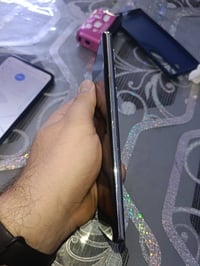 تكنو كومو ٤٠ برو ٥ جي للبيع مبدل بيه شاشه اصليه كامل ملحقاتة موجوده ذا...