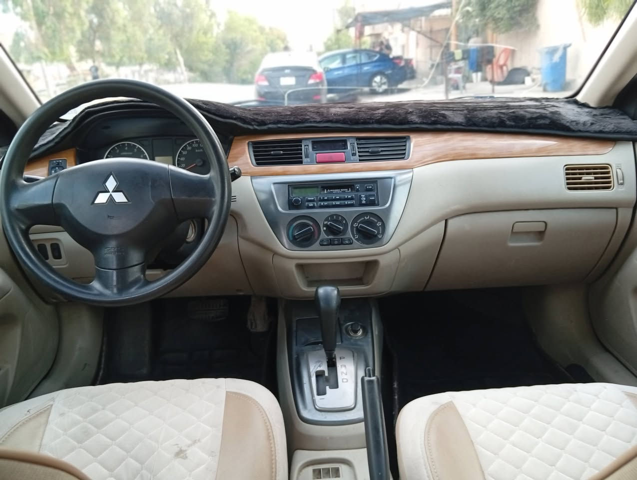 مستبوشي لانسر ٢٠١١للبيع سعر ٨٥بيها مجال كير محرك شرط عنوان حي الحدباء ***********
