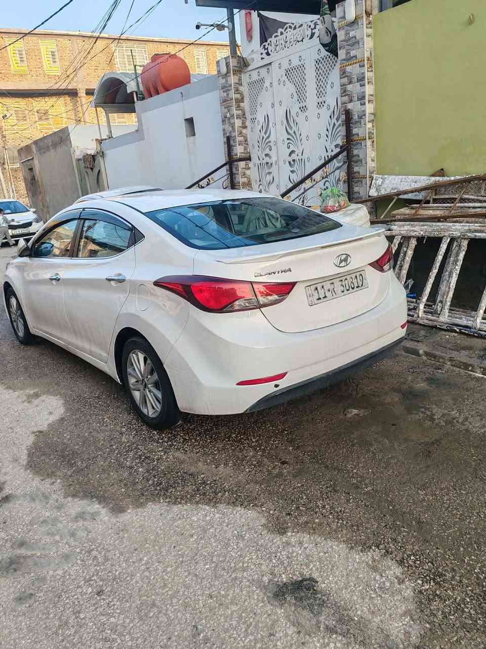 السلام عليكم النترا ٢٠١٥ سونار مرفق بالمنشور بيها بس دور الجاملغ الخلفي
بأسمي السياره موجودة بالنجف بالكوفة حي ميسان 
السعر ١٣٣ 
***********
