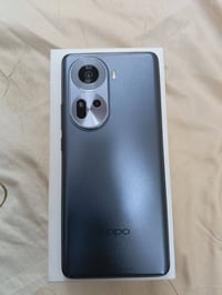 رينو ١١ ٥جي • ٢٥٦ • رام ١٢