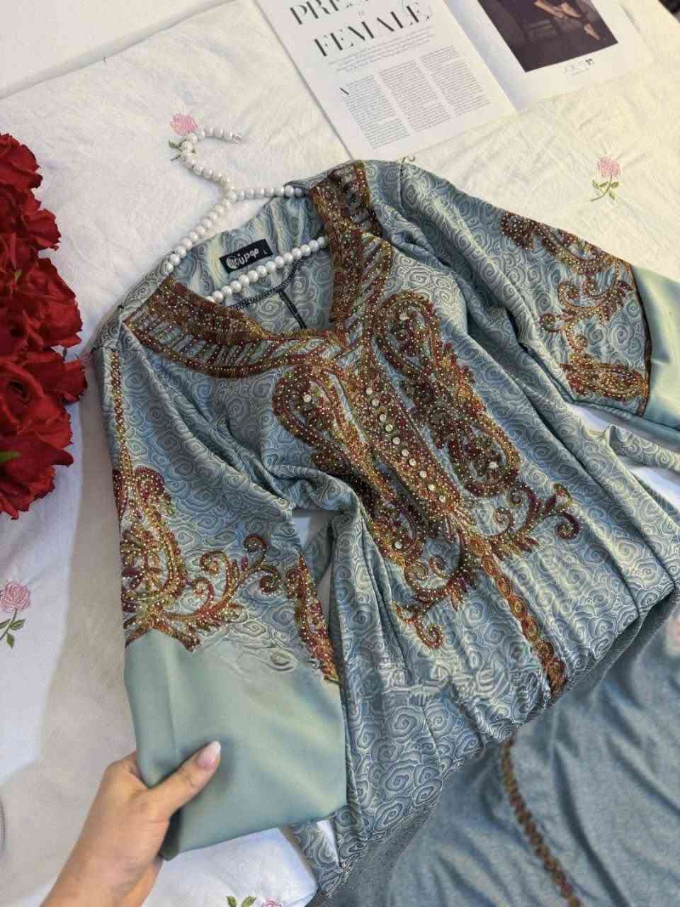 مخاوير حرير كوبرا
القياسات XXXL 
السعر 25
التوصيل داخل المحمودية مجاني


**إذا كنت صاحب هذا الإعلان وتريد حذفه لأي سبب، رجاءا أرسل رسالة إلى الدعم الفني**