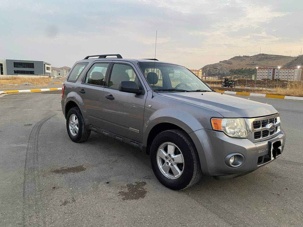 فۆرد ئیسکەیپ 
مۆدێل ٢٠٠٨
٦ پستۆن 
دەبڵ ئەکسل
ناو ڕەش
٤ جام کارەبا 
تولی سەقف
بێ بۆیاغه
 
بۆ نرخ پەیوەندی بەم ژمارەیەوە بکە
0750 176 91 09 رانية, السليمانية
