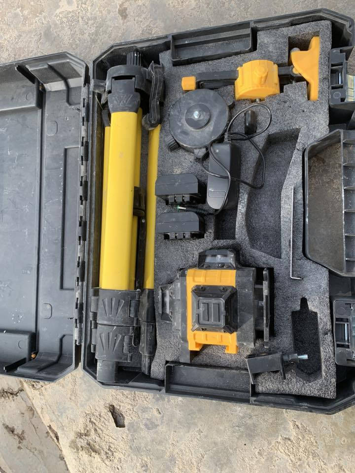 للبيع مستخدم شي قليل مستعجل علا بيعته 16خط دبل بطاريه شاحنه +ريمان كل قراضه وياه للستفسار اتصل ***********
