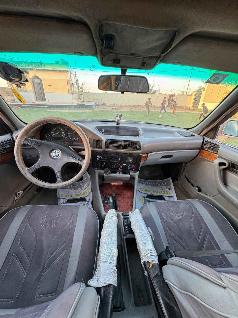 السلام عليكم سياره بي ام موديل 91ضيفه أحله من الصور525/ناصريه مركز ***********بي واتساب السعر45
