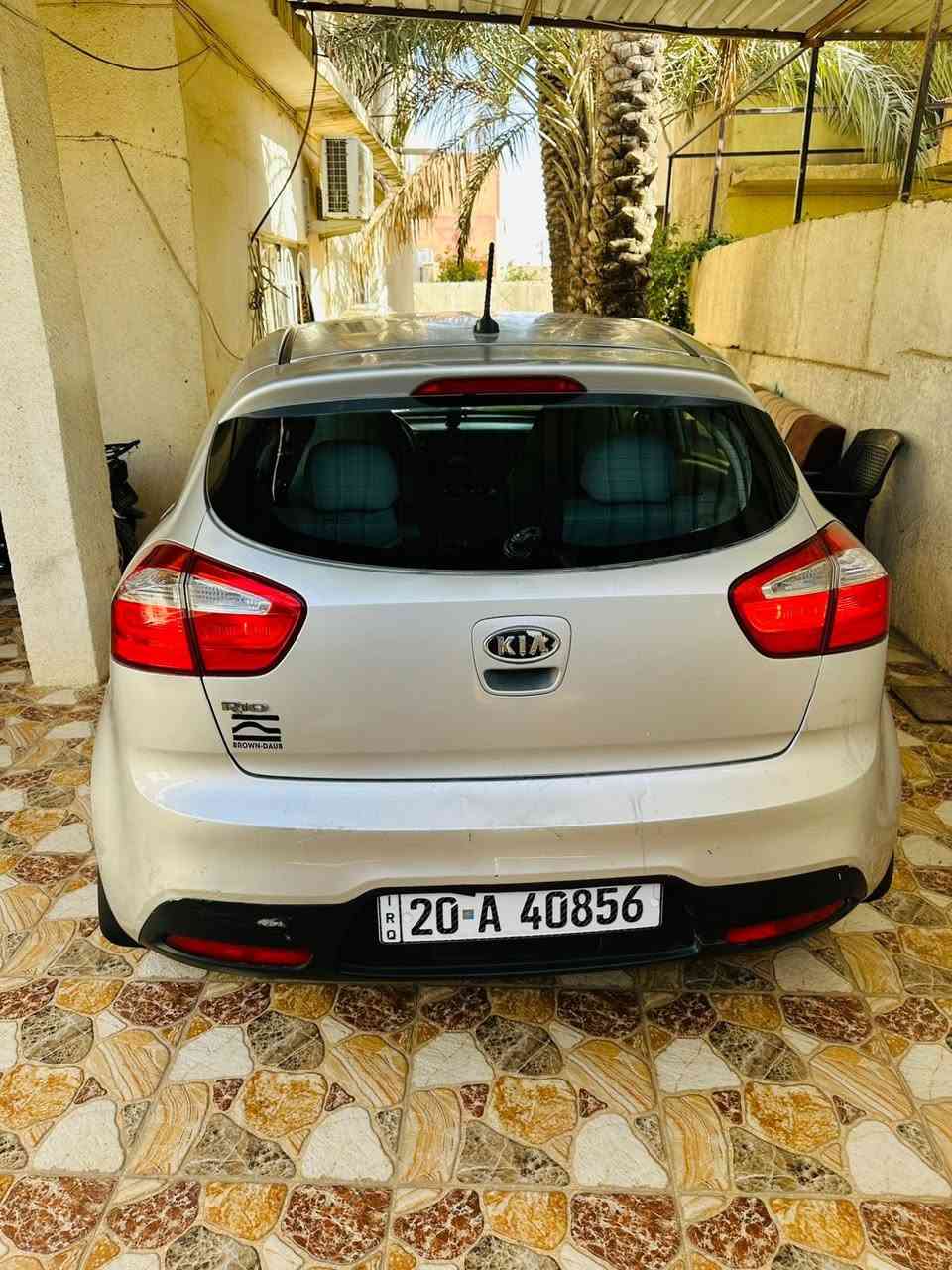 السلام عليكم
كيا ريو هاشباك 
موديل 2012 

رقم ديالى الانكليزي 

وارد امريكي بيها 3 قطع صبغ بدون تبديل 

جاملغ عكس السايق 

وجاملغ وباب السايق فقط 

السيارة كلها ليبل واحد ومابيها اي نقص كامل مكملة 

محرك 1600 GDI

السونار مالتها موجود 

محرك كير مكفول 

صدر جديد

باتري جديد 

كهربائيات كلها شغالة 

بيها شوية جراد خفيف بالقمارة وشوية بالبنيد 

تحويل ثاني يوم غرامات مصفرة 

سعرها 72 وبيها مجال قليل 

***********

مكاني الكاظمية
