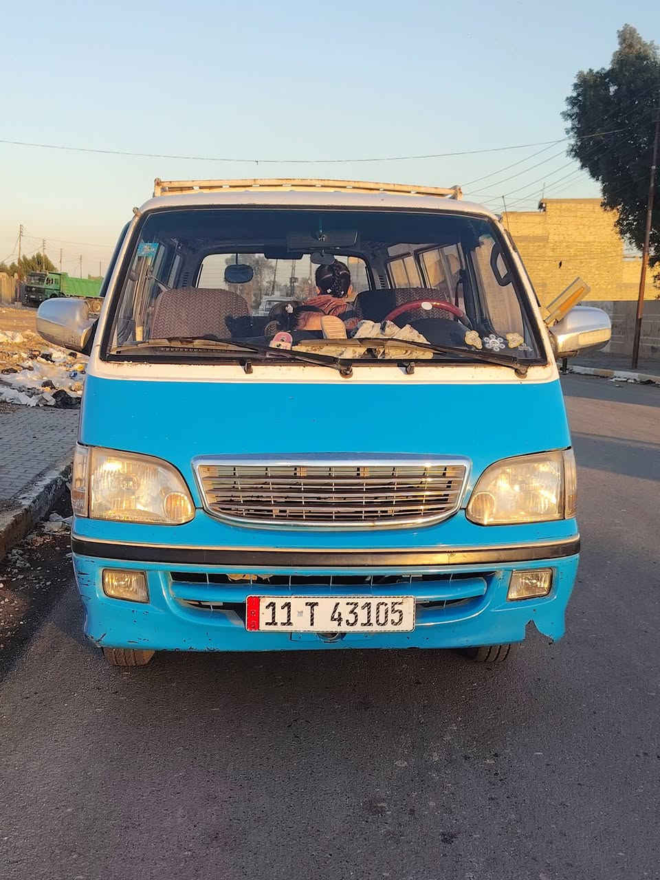 السلام عليكم سياره جنبي شرطيه موديل ١٥ باسمي تحويل ثاني يوم رقم نكليزي مصفره هيئه وغرامات السياره كفاله عامه من الصبغ من الضربه كفاله كلشي مابيهه السياره ما مشتغله خط ابد السياره ماشيه 50 الف حقيقي  كهربائيات كله شلع شغاله السياره زيرو  السعر 69  وبيهه مجال  عنواني بغداد المعامل حي النصر  للاتصال *********** / ***********
