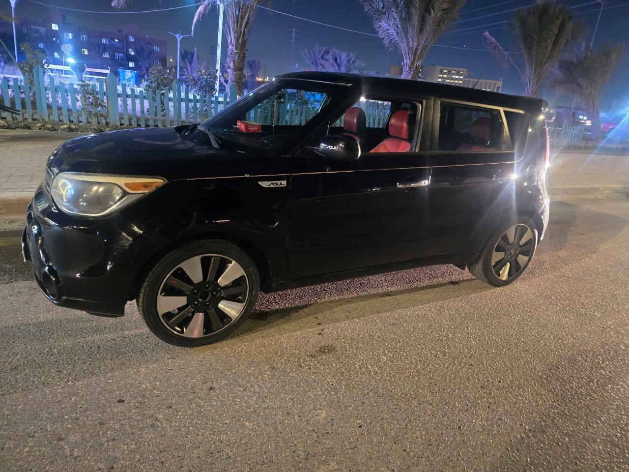 صول وراد  موديل 2015. فول مواصفات بصمه بارنوراما حجم المحرك ٢٠٠٠ دوش.     بصمه بارنوراما كشن كهرباء تبريد تدفى ستيرن تدفى فول فول فول فول. سعر 117 باسمي سياره شرط تحويل بيه بنيد فقط.       بدون دواخل.         ***********.
