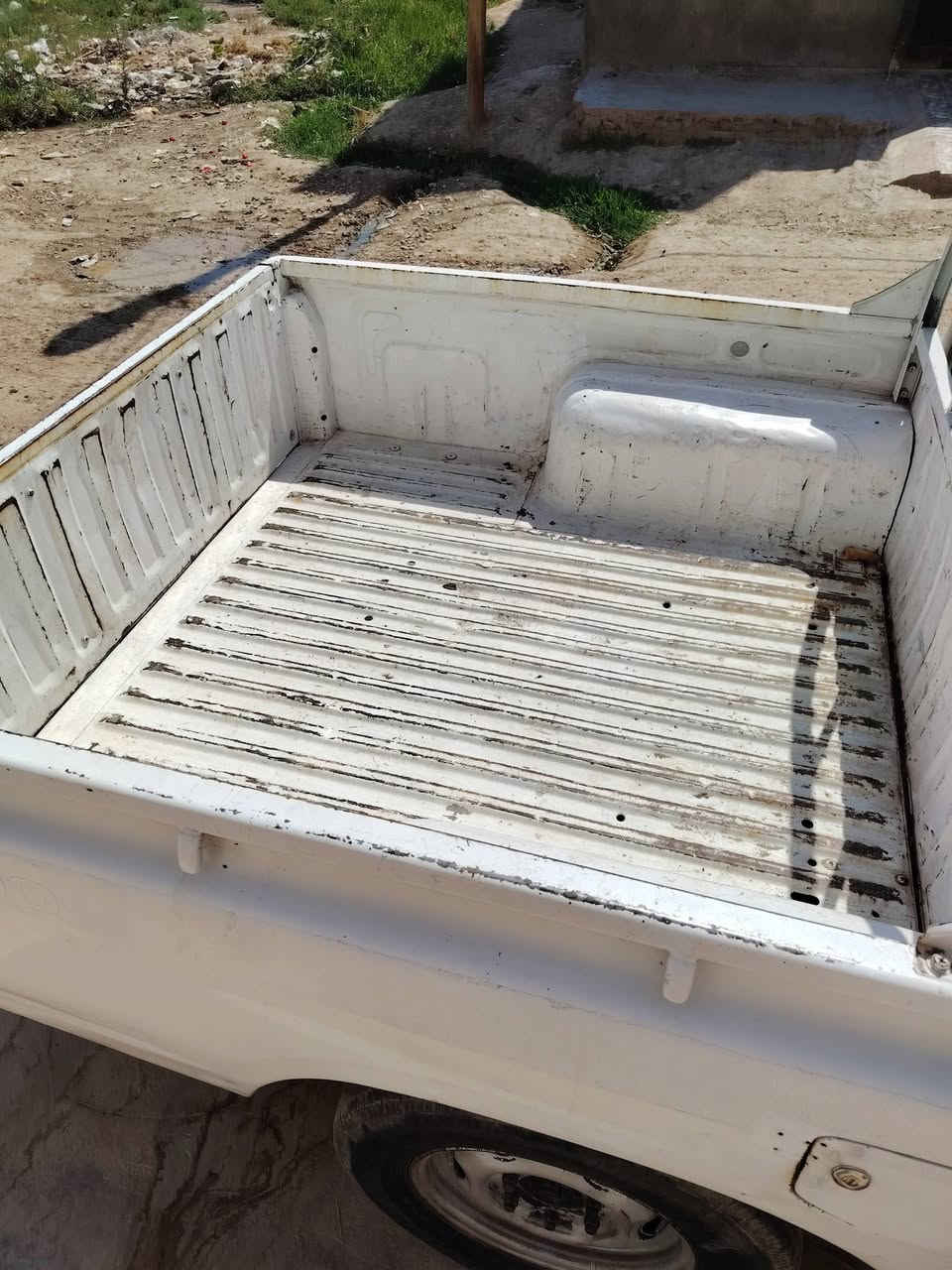 البيع بيكب نيسان موديل 
2003 مزاد وزارة الداخلية بغداد الحسينيه مكفوله من كص أو ضربه كير ومحرك وصدر تبريد كله جديد المكان ديالى بعقوبة السعر 50 وبيه َجال رقم***********

