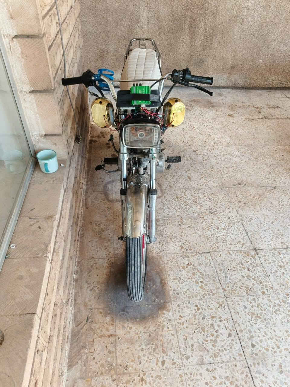 دراجه موديل 21ماناقصها ايشي بيع مستعجل السعر 325الف هاتف ***********
