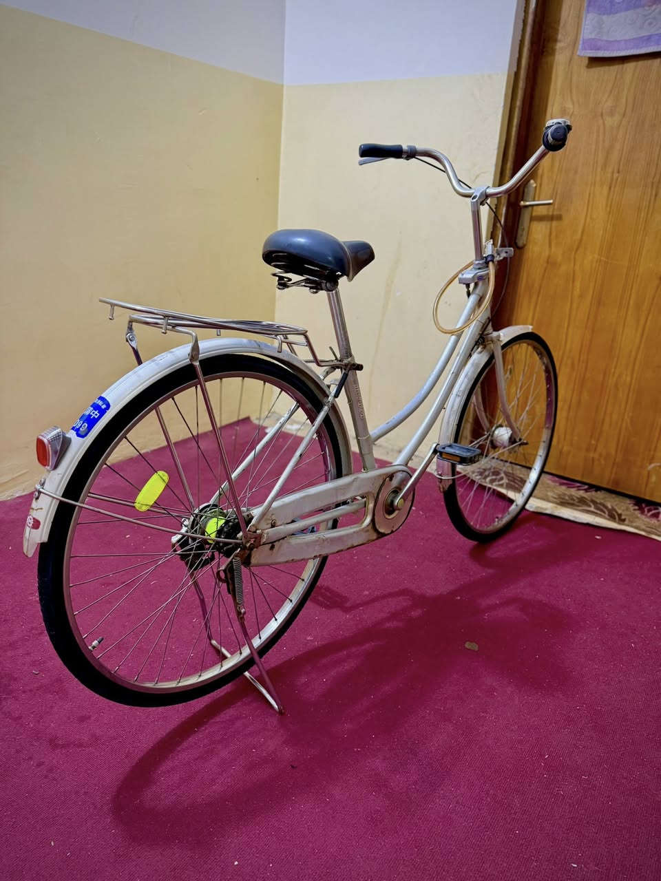 سلام عليكم بايسكل بناتي حجم 27 
ماناقصه اي شي ومامصبوغ ابد بلادي

السعر ٧٠ وبي مجال


**إذا كنت صاحب هذا الإعلان وتريد حذفه لأي سبب، رجاءا أرسل رسالة إلى الدعم الفني**