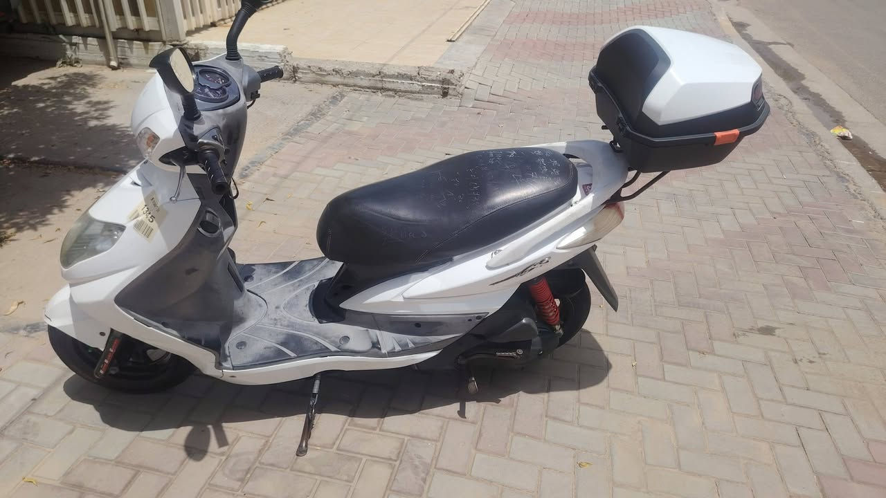 دراجه سكنس فحل ياباني قبق نفخ استان حساس خطين نوزل السعر ٩٥٠ العنوان الكسره الوزيريه رقم الهاتف ***********
