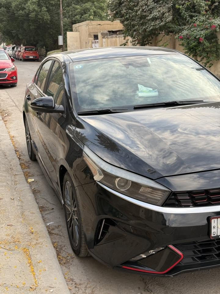 Kia forty gt line 2024
فورتي 2024 جيتي لاين محرك 2000 دوش فول مواصفات فتحة و رادار امامي وخلفي ونقاط عمياء وسايد بريك بصمه واوتو هولد وشاشه جبيره وتشغيل عن بعد وباقي المواصفات معروفة ماشيه 42 ميل بدون صبغ وبدون ايرباك بيهة بس مكانات بارد فقط 
السعر : 165 $ وبيهة مجال للتواصل ***********
