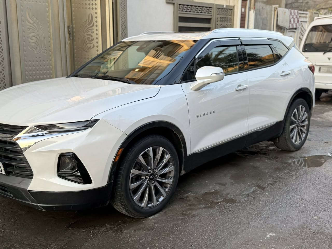 بيع او مراوس بلايزر 2022 بريميرا  فول 1/1  محرك 6 سلندر  رقم بغداد السياره حادثها موضح بلصوره سعرها 240 وييها مجال اي اسنفسار ***********
