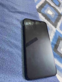 ايفون 11 برو ماكس زيتوني ذاكره 256 بطاريه 82 فقط شاشه مبدله الجهاز باق...