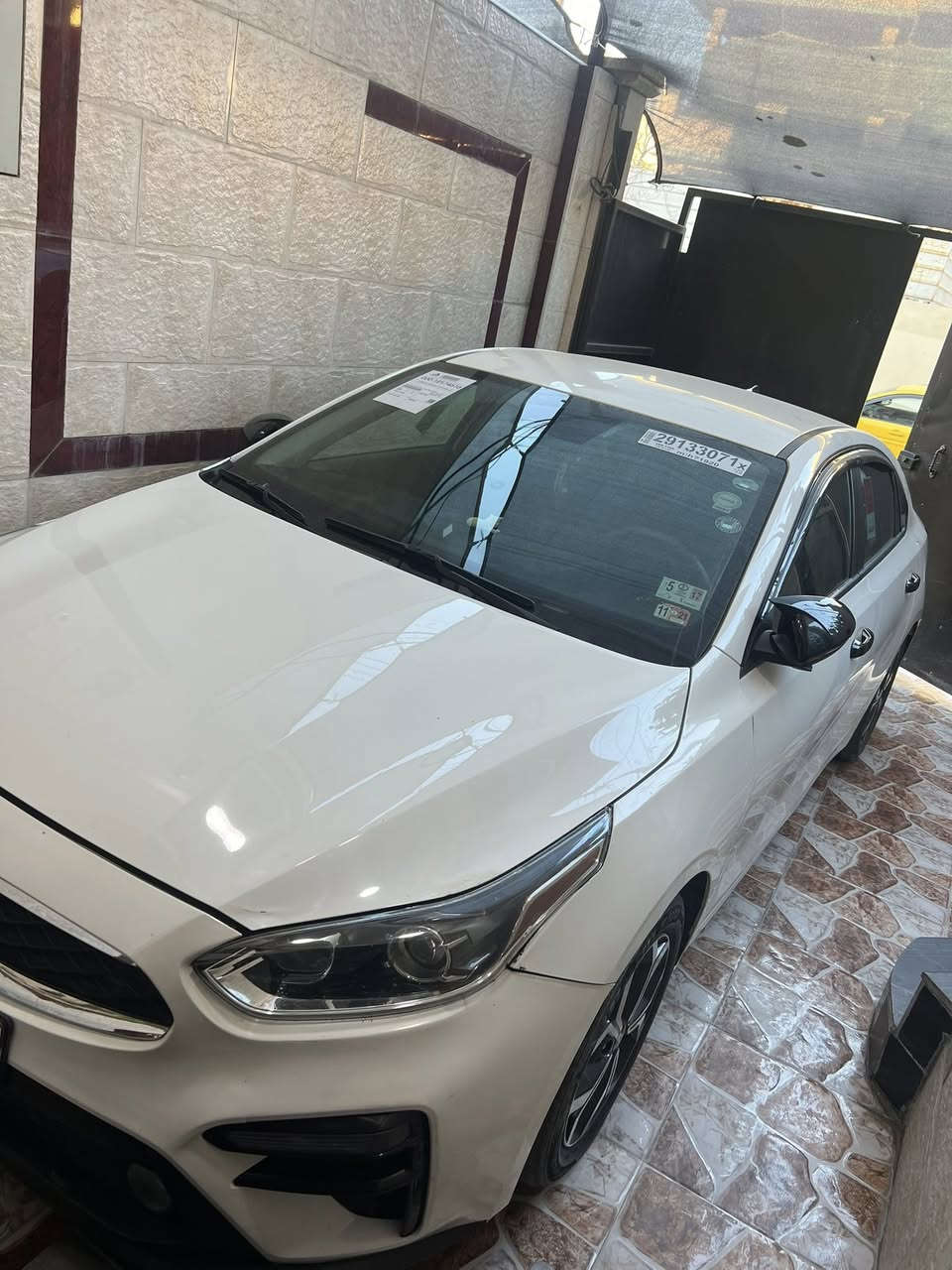 فورتي للبيع موديل 2021مكلف بل نشر السعر 140 وبيها مجال صبغ 3قطع بلا دواخل باقي الستفسار ***********
