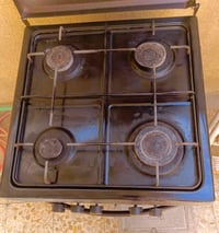 طباخ للبيع سعر ٦٠ بي مجال بسيط العنوان الكريعات  هذا الرقم 07840601421...