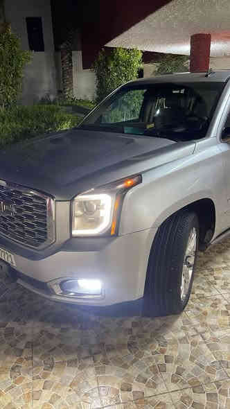 السلام عليكم 
للبيع جمسي يوكن دنلي 2015 خليجي 7راكب شاشه قاصه صندوق كهرباء تبريد تلث قطع ويل كروم محرك خمسه وتلثميه ثمانيه سلندر السياره مابيها ضربه بس بوارد باماكن محدده تدفئه ستيرن كشنات خزن ميمري رقم انكليزي جديد السياره بأسمي تحويل ثاني يوم  للاستفسار *********** 
***********
