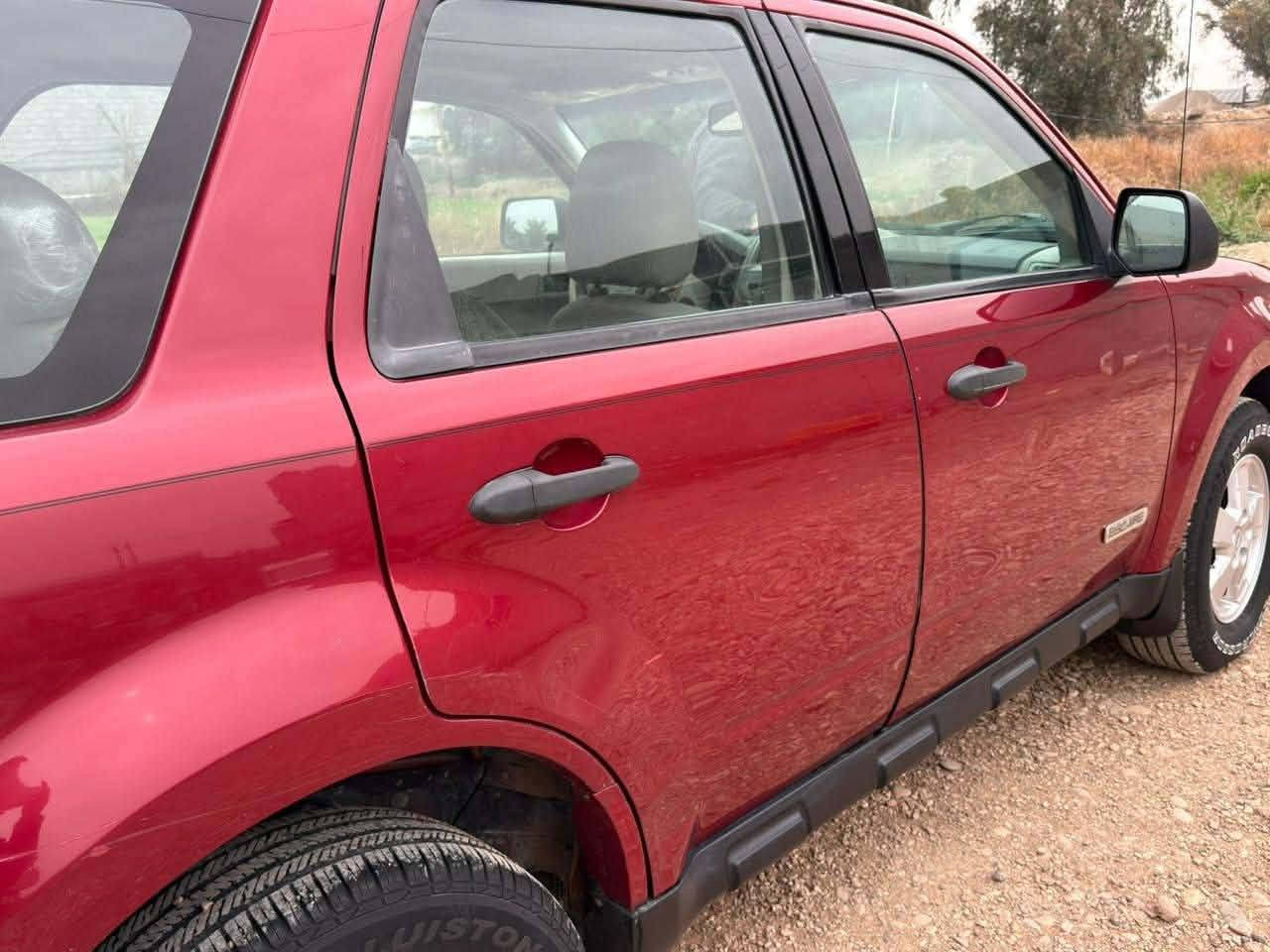 🚗 Ford Escape بۆ فرۆشتن
▪️ مۆدێل: (2008)
▪️ مەکینە: 4 سلێندەر
▪️ گێڕ: ئۆتۆماتیک
▪️ ڕەنگ: سوور هەناری
▪️ جۆری سەیارە: SUV
▪️ سووتەمەنی: بانزین

نرخی 75 گەڵا 
شوێن: کەلار 
📞📞:*********** خناقين, ديالى
