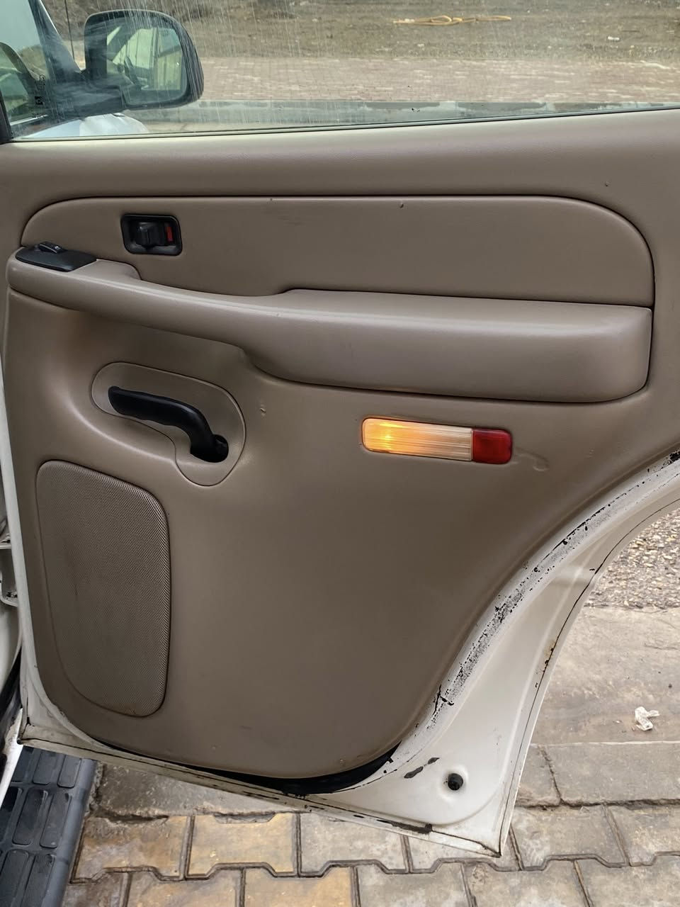 تاهو بتره مزاد وزاره الداخليه كير مكينه كفاله مكينه 5300 كير 700اللون اسود مصبوغه حلين ابيضّ ماشيه 210 سياره جاهزه السعر 85$ بيها مجال العنوان كوت ***********/***********
