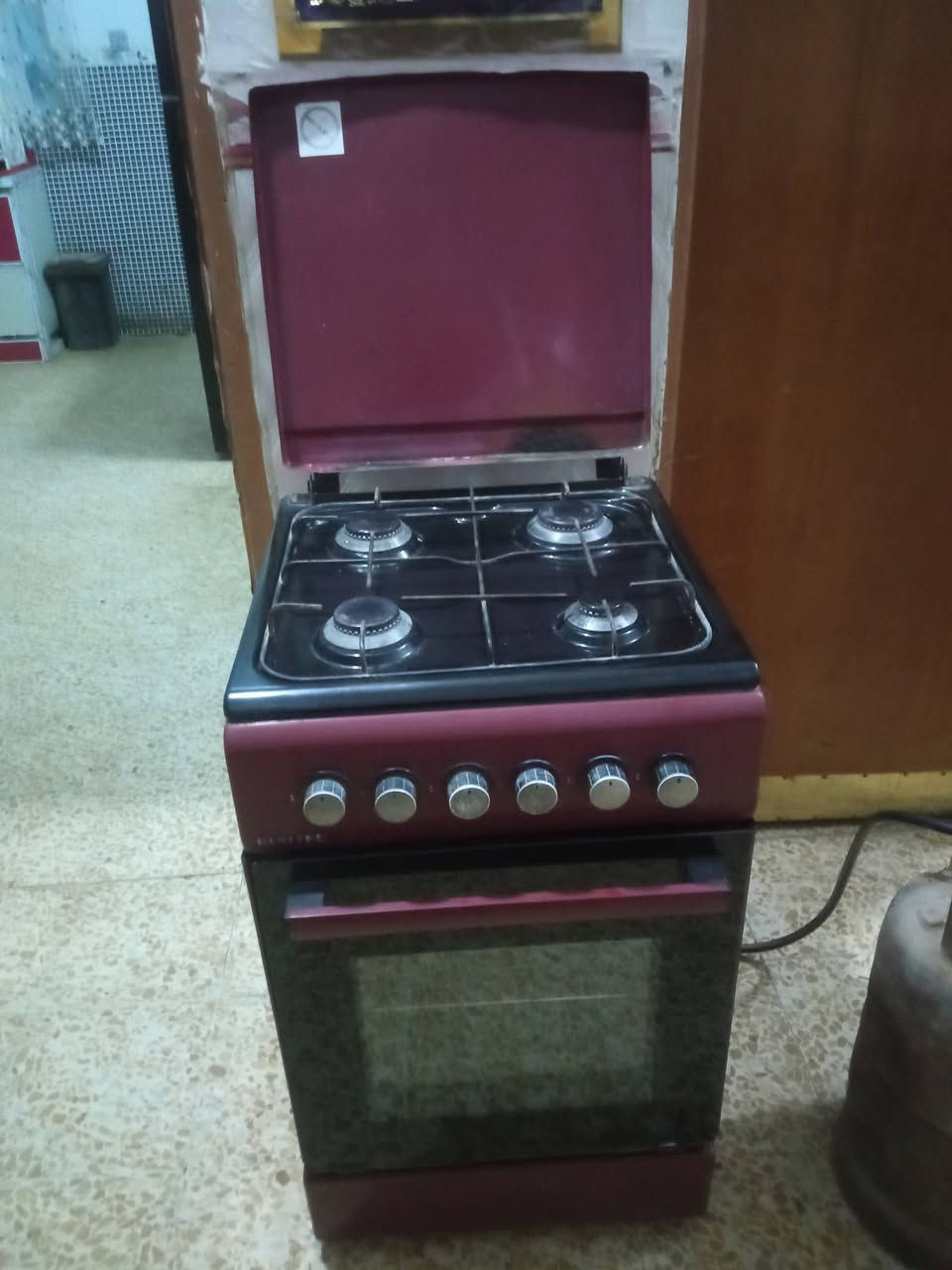 طباخ تركي اللون ماروني اربع عيون نظيف جدا كما موضح بالصورة والفيديو المشاعل زرقاء اللون والشوايات زرقاء الفوك والتحت والسعر مناسب جدا 60 العنوان بابل مركز المحافظة حي الجزائر مقابل مستشفى مرجان وبالعافية على الي ياخذه


**إذا كنت صاحب هذا الإعلان وتريد حذفه لأي سبب، رجاءا أرسل رسالة إلى الدعم الفني**