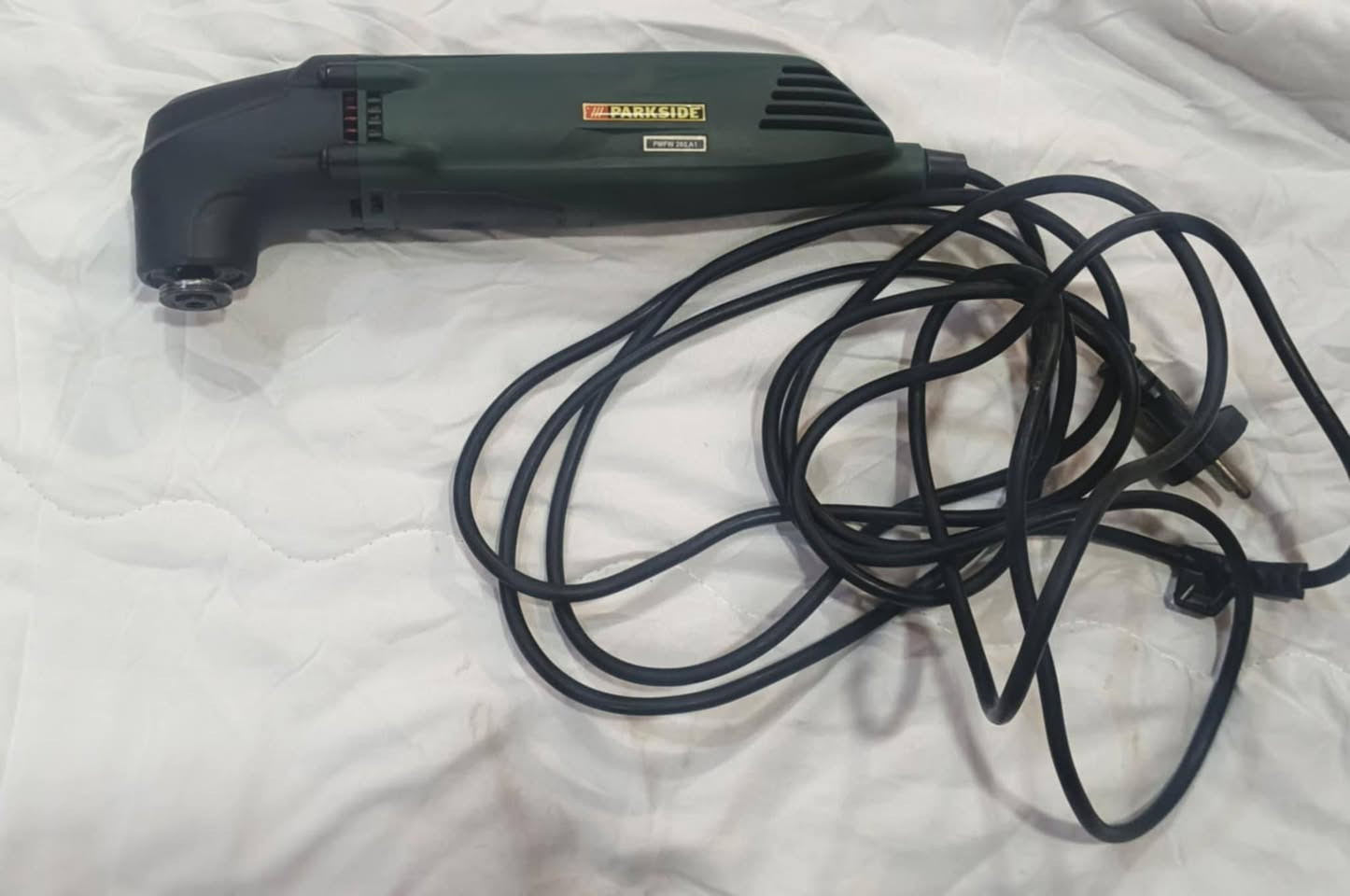 سلام عليكم ادرات نجاره علا شغل عنواني بغداد لأمين ***********
