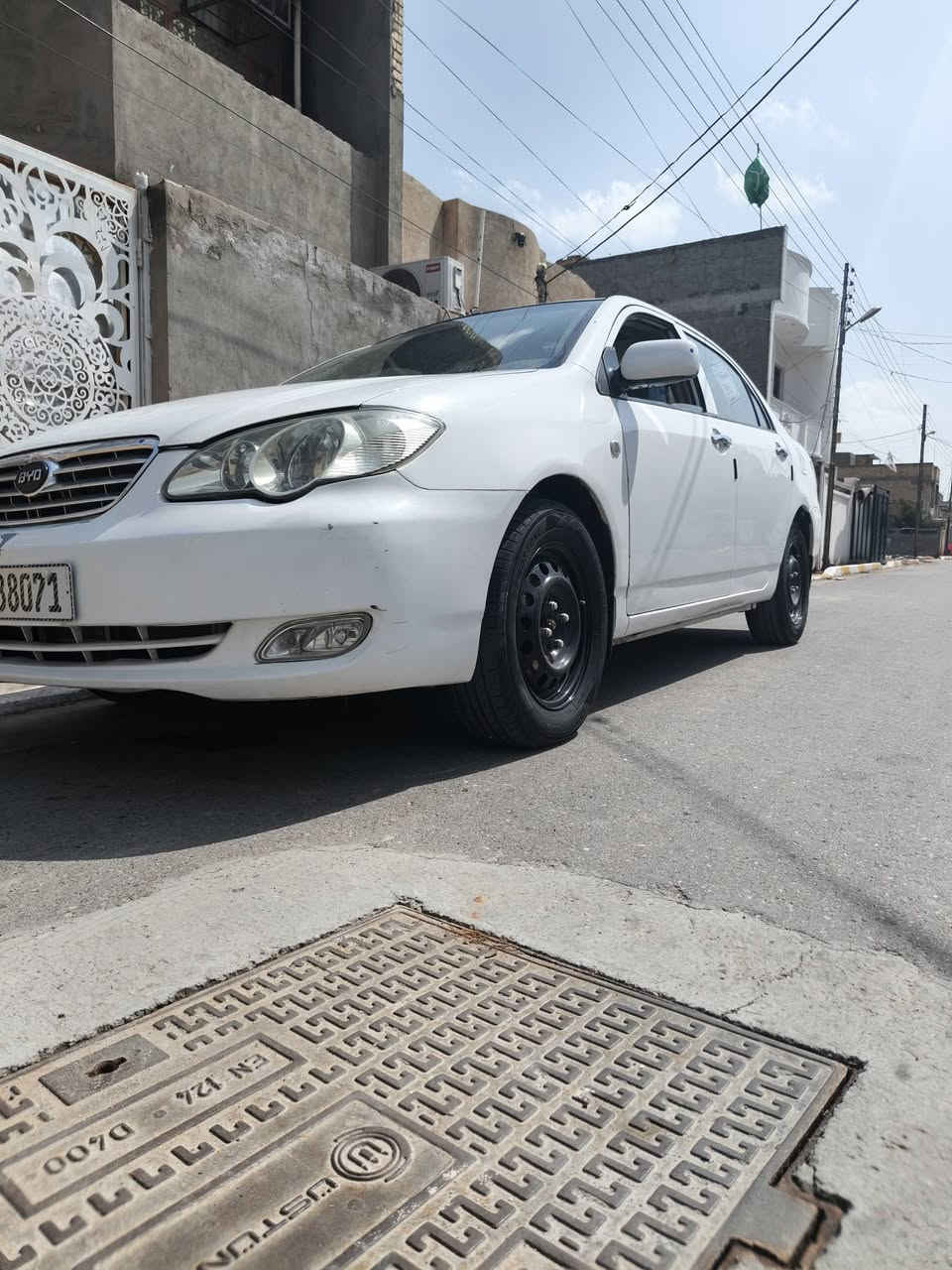 السلام عليكم
بي وأي دي  f3 2013 رقم بغداد كير أوتوماتيك مصبوغة حزام جماليه أثر جراد بدون ضربه تبريد ثلج تدفئة شغاله حداادية جديدة تايرات جدد سياره خير من الله دواخل نظيفه كلش فتحه سقف ( شاشه تاب) السعر 57 وبيها مجال مكاني بغداد

للاتصال ***********
