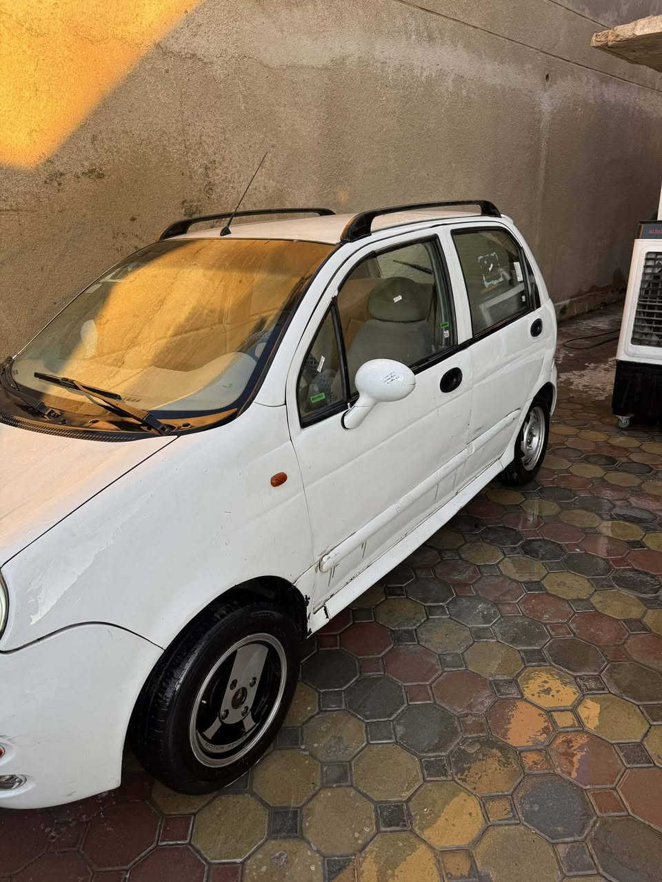 السلام عليكم 
كيو كيو شغالة وتمشي السعر 27 وبيهة مجال بسيط
مكانهة بغداد شارع فلسطين
تحويل مباشر 
***********
