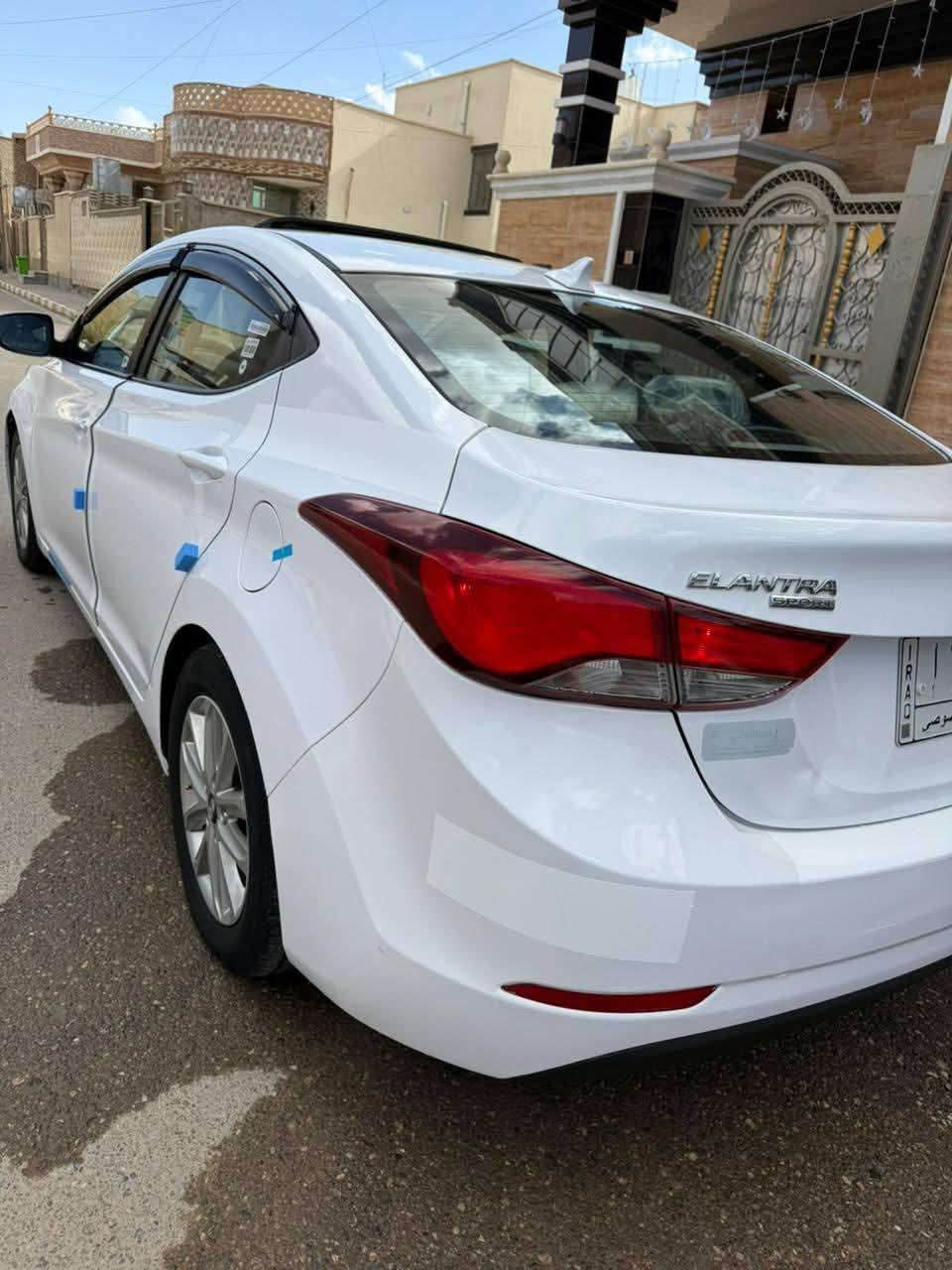 السلام عليكم البيع فقط نقد 
هونداي ألنتره وارد أمريكي
 فول مواصفات ما عدا بصمه 
موديل 2016 رقم أنبار
 شرط تحويل ثاني يوم 
 محرك 1800(دوش) 
 كير ومحرك وتبريد كفاله 
بيه باب عكس السايق صبغ 
وبنيد بدون دواخل
 مكان سياره الانبار قضاء هيت 
السعر 120وبيها مجال
 الاتصال ***********
 ***********
