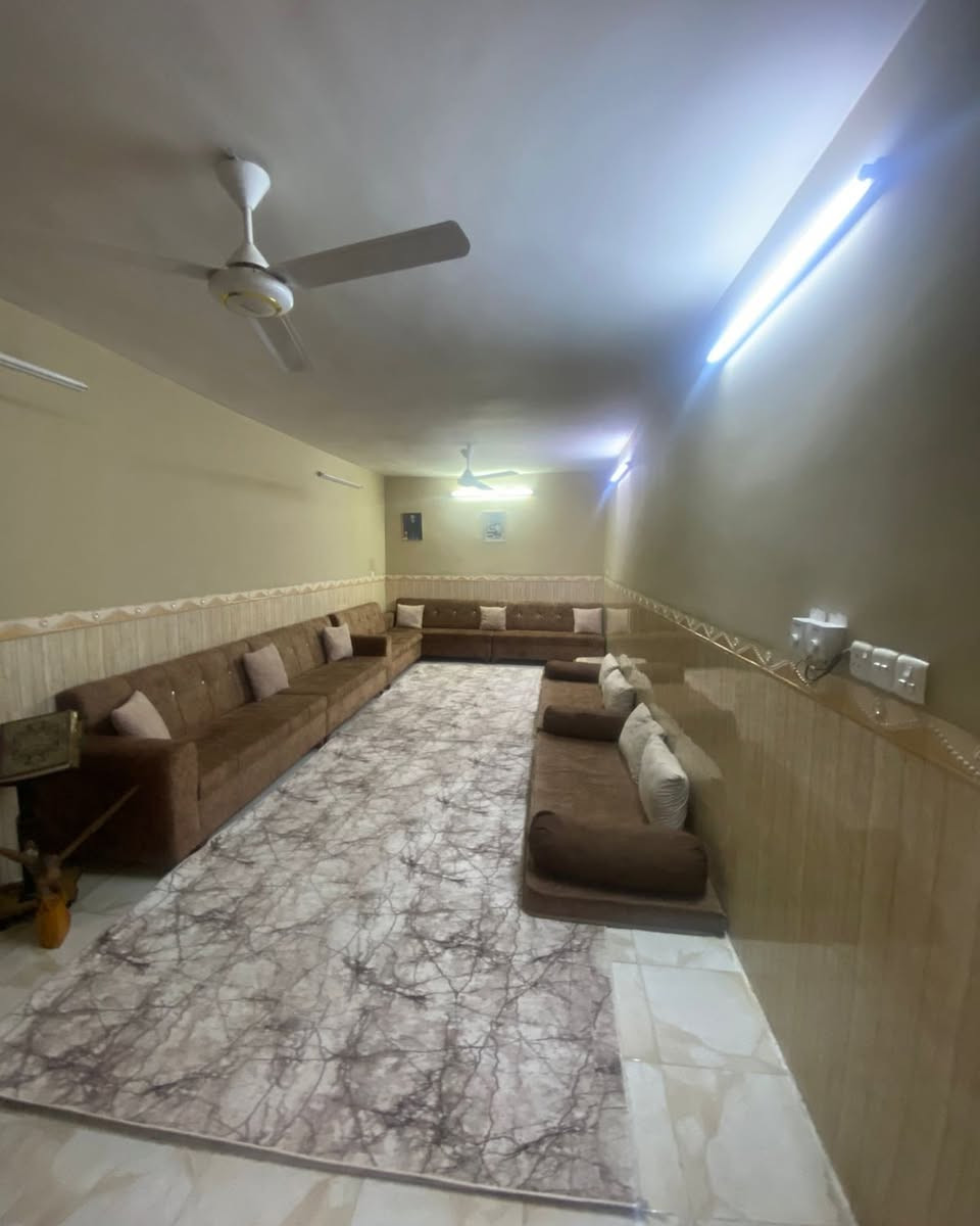 🏠اعلان اعلان
دار للبيع
موقع مميز
~~~~~~~~~~~
📄طابو ملك صرف
🧱بناء درجه اولى
~~~~~~~~~~~~
راحه بال✔️
استقرار✔️
هدوء✔️
~~~~~~~~~~~~
📐المساحه:-150م
📐الواجهة :-7.5م
~~~~~~~~~~~
📍الموقع :طريق بغداد 
خلف زيزفون
~~~~~~~~~~~
💸السعر :- علق ب(تم) يوصلك السعر
~~~~~~~~~~~
الطابق الاول  يحتوي:-
كراج+ استقبال +مطبخ 
غرفه نوم+هول+صحيات
~~~~~~~~~~~
الطابق الثاني يحتوي على:
3غرفه نوم+هول +صحيات
~~~~~~~~~~~
للاستفسار اكثر الاتصال على
***********📱
~~~~~~~~~~~
نستقبل جميع العروض 
🏠السكنيه  🏛️التجاريه
