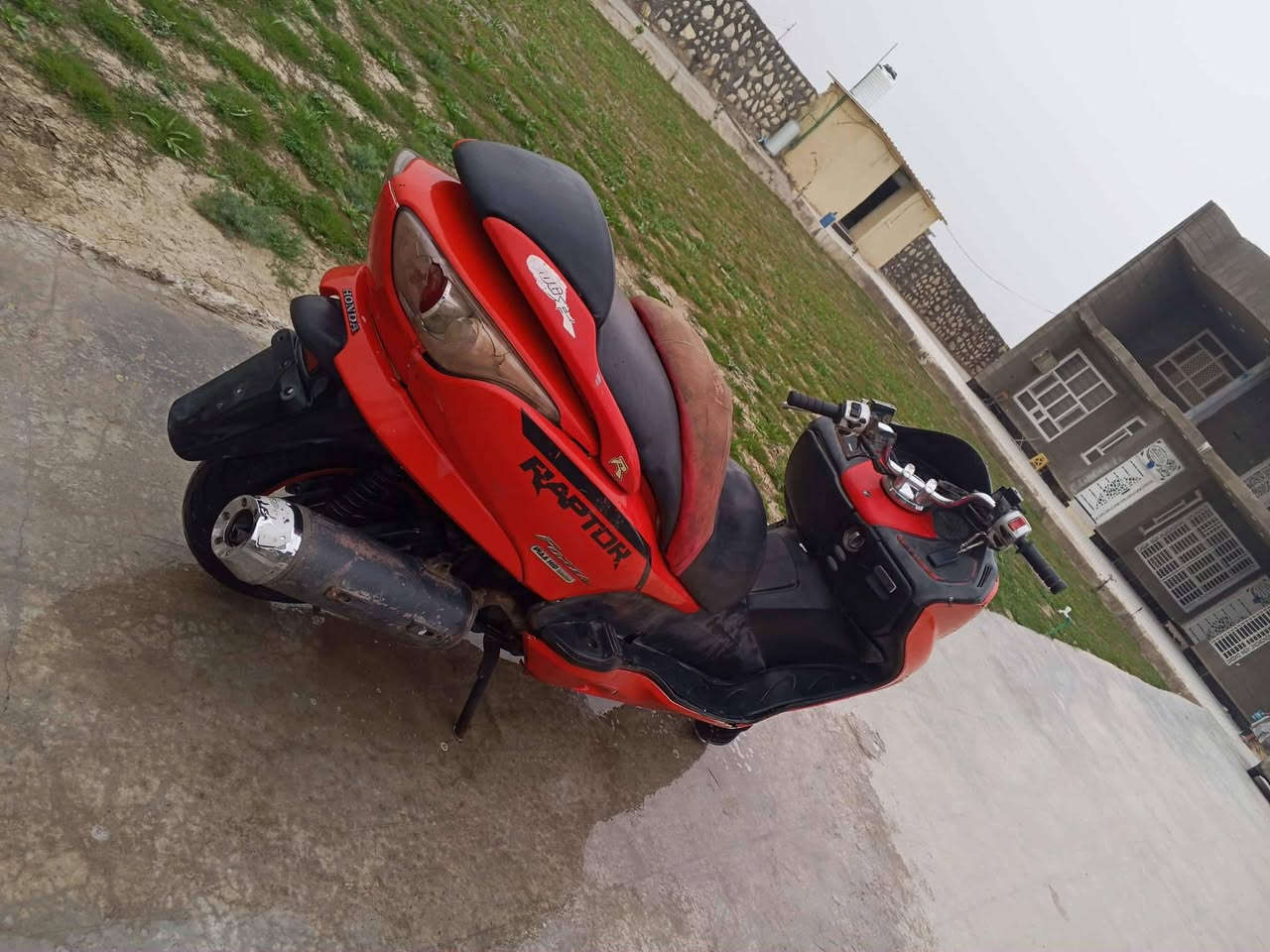 سلام عليكم دراجه فورزه 08 دراجه حلوه  ونضيفه نكره سلف   مكينه لاتنقيص ولاتبخير  مابيه اي نقص  كهربائياته كله شغاله   525وبيه مجال  اتصال *********** مكاني ديوانيه
