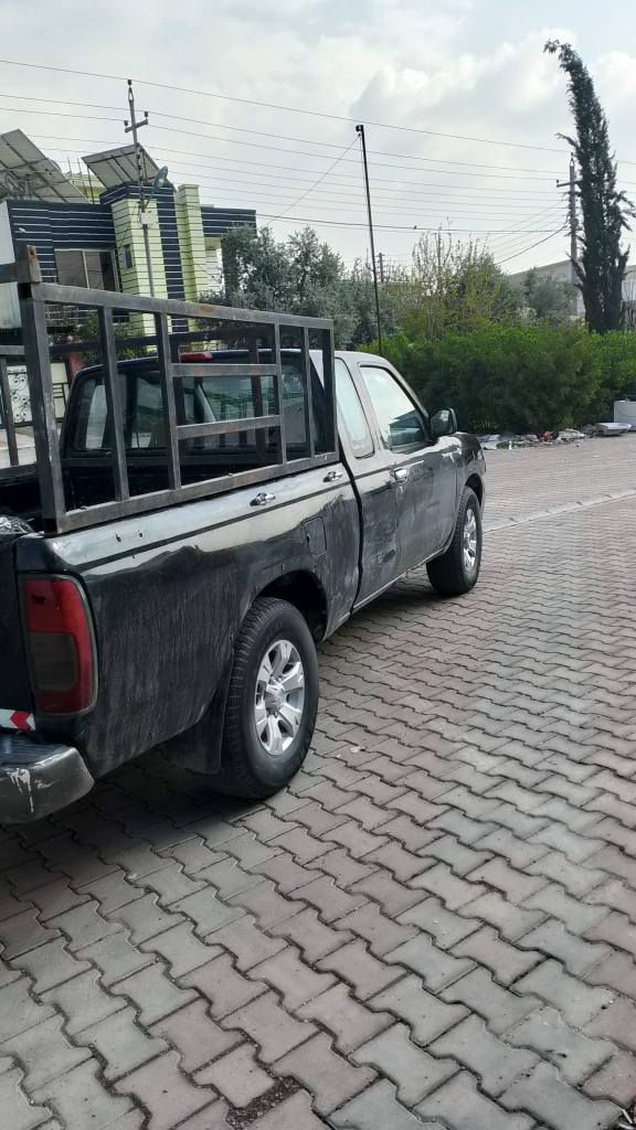 نیسان پیکاب تاک ونیو مۆدێل 2001 ڕەقەم هەولێر مەکینە 2008 پێشی کراوە بە 2008 لێدارانی نیە پێش و پشتی کەپسە دوو پارچەی بۆیاغە من بە و شەرتە دەیفرۆشم عام نەبی و حیزام نەبێت مەکینەو گێڕی تازە بۆ بەستراوە بەزەمان ئەکسلیشی بەشەرتە سەنەو بەسەرچووە چوارتاو ویلی تازەیە تابڵێی سەیارەکە جوانە چەمچی بۆ کراوە  کارەبایاتی هەمووی بەشەرتە نرخی 58 وەرەقەو مەجال ناونیشان هەولێر پێنجی حەسارۆک ژمارەی مۆبایل ***********  بەناوکردن بەشەرت أربيل, العراق
