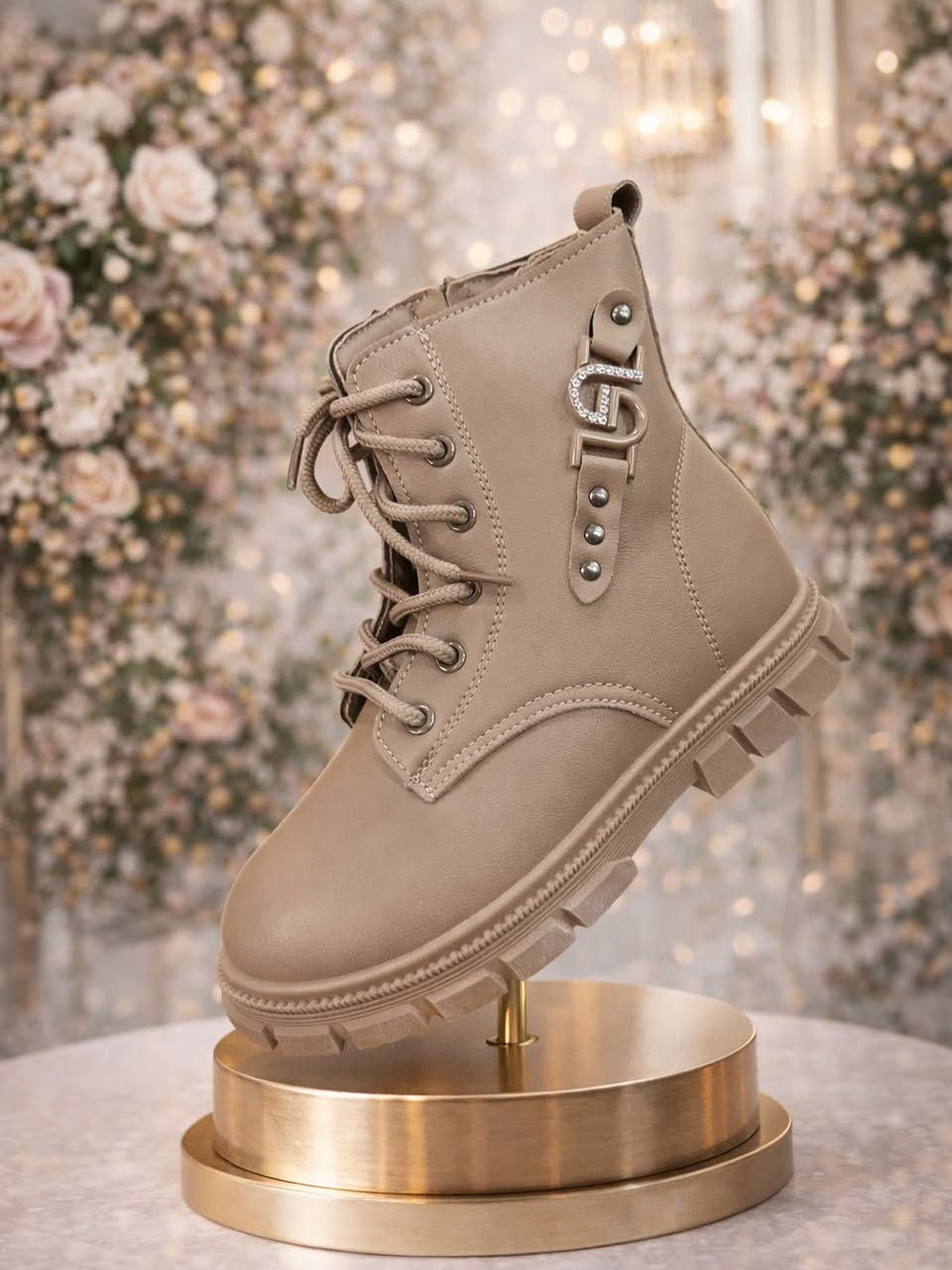 تنزيلات💥هلا بل بلاش💪لحكوا قطع اخيره تصفيه
❤️مجمع الاميره/حسين علوش👈 عالم التنزيلات
😍 نقدم لكم كلشي  جديد  🥰
😍بوت ولادي و بناتي جلد 💗 رؤؤؤع~~~👏👏~~_ًـة
               💓جلد درجه اولى 
💥السعر 6000 وإذا قطعتين ب 10 الف  فقط 👋✌️
تحطيم الاسعار يمنا وبس 🥰
                      مجمع الاميره/حسين علوش   
                                          مستمرين بتفليش الاسعار 🥰

            💥متوفر بعده ألوان 😍
           
 الاحجام
 من 25-26-27-28-29-30
31-32-33-34-34-35-36👈

لا تنسو متابعة البيج 👍ليصلك كل ماهوه جديد 💥     
سوي تاك الصديقتج فدوه اروحلج
                                        خل تشوف الاناقه والجمال            
                                                              
العنوان 🇮🇶حله /نادر الثانيه😘شارع مدرسه الوائلي الابتدائيه 11 آذار سابقا مجاور البان سيد احمد ❤️
***********,,,,حسين علوش
