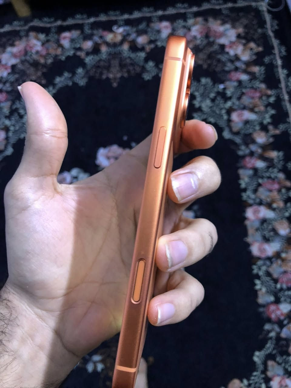 سلام عليكم 
ايفون 17 بروماكس esim ذاكرة 256 بطارية 100 بعدة بل ضمان بس صار بي تغير لون بصفحة جوة زر الينصي 
سعر 1800
***********
