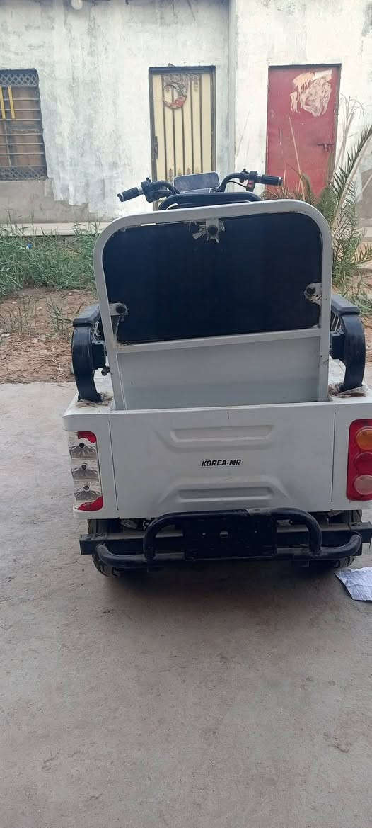 للبيع مدعوم نقص بس بطاريات 
استعمال اقل من شهر العنوان البصره السعر 600 و بيها مجال للتوصل بس واتساب 
***********
