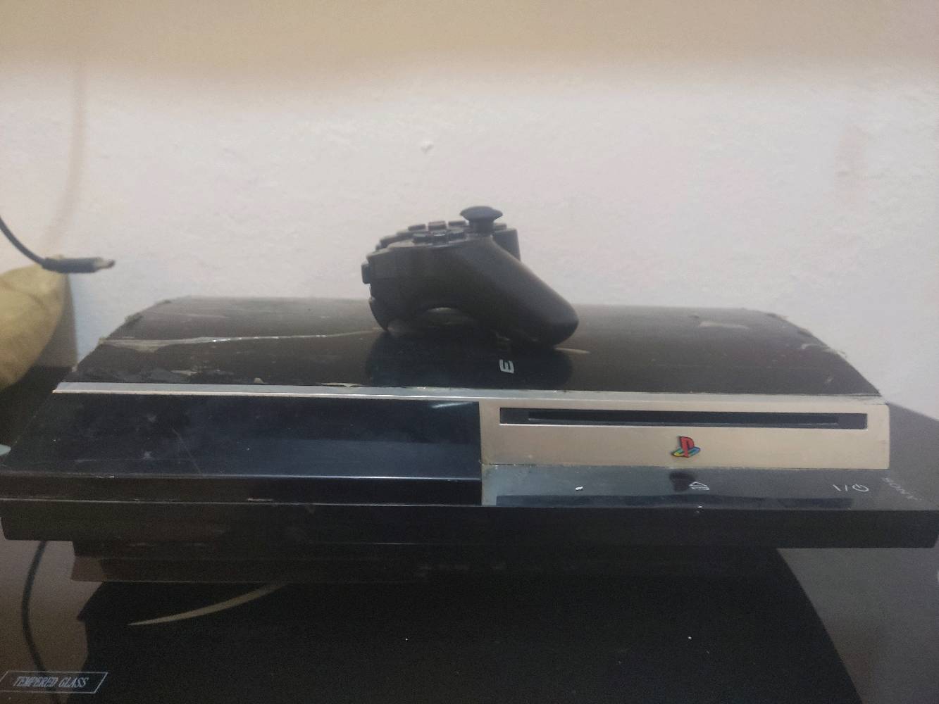 بلي 3 فات جهاز نضيف 99% ويا بدأت ثنين والعاب خمسه وجهاز مهكر ومحدث اخر تحديث ويوجد عليه نضام الهين ومكاتب سعره 85