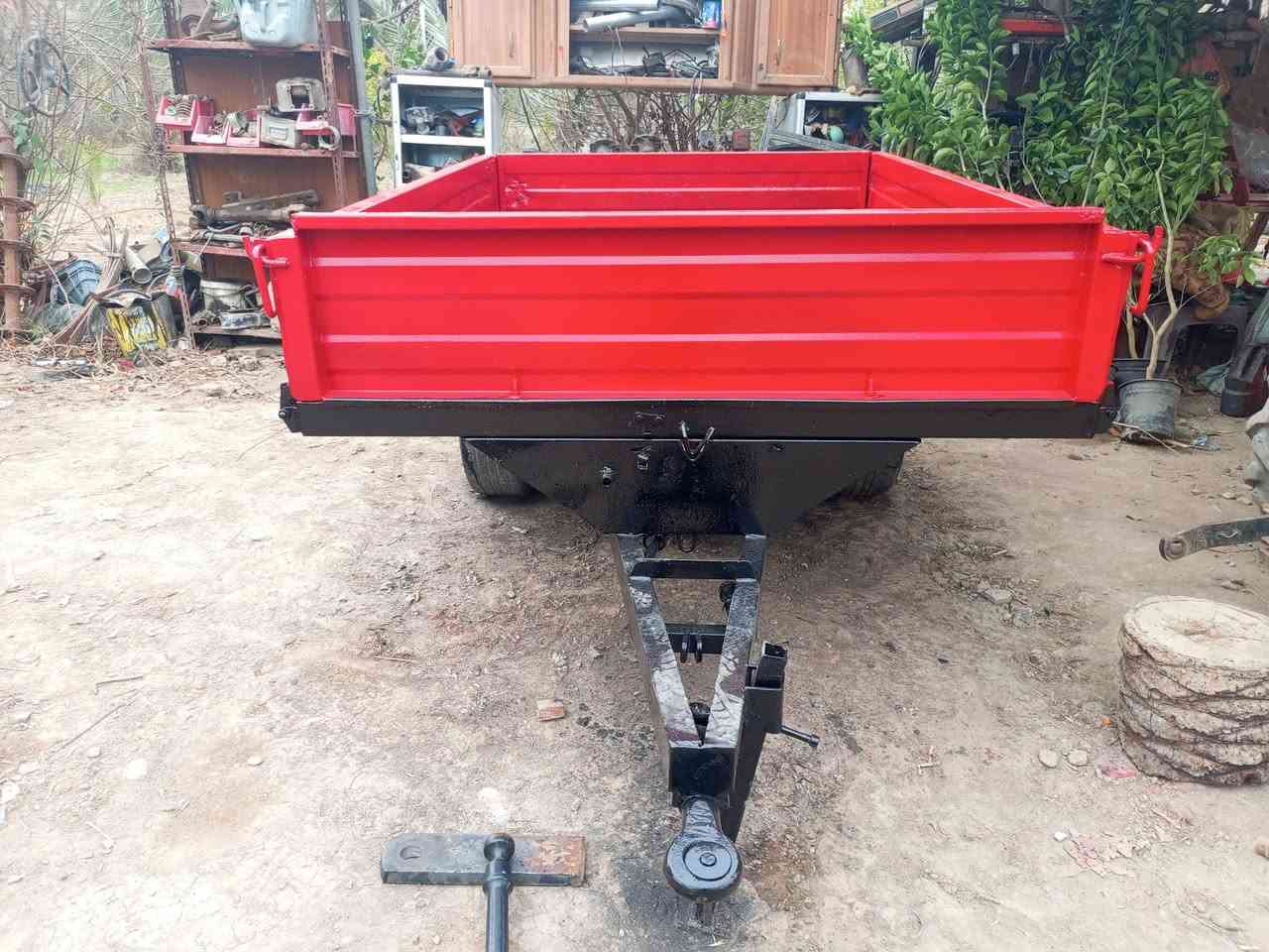 السلام عليكم للبيع عربانه كابوتاقلاب ياباني تشتغل على جميع المكائن الزراعية مكان  بغداد الاتصال على الرقم ***********
